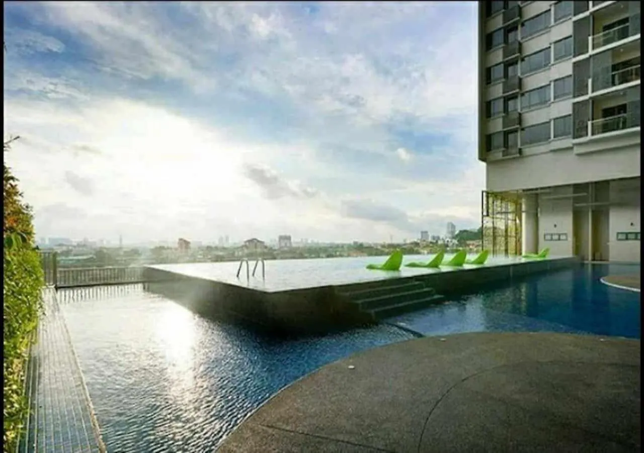 Petalz Residence Family Suite Near Mid Valley, Bukit Jalil, Sunway Куала-Лумпур 0*,