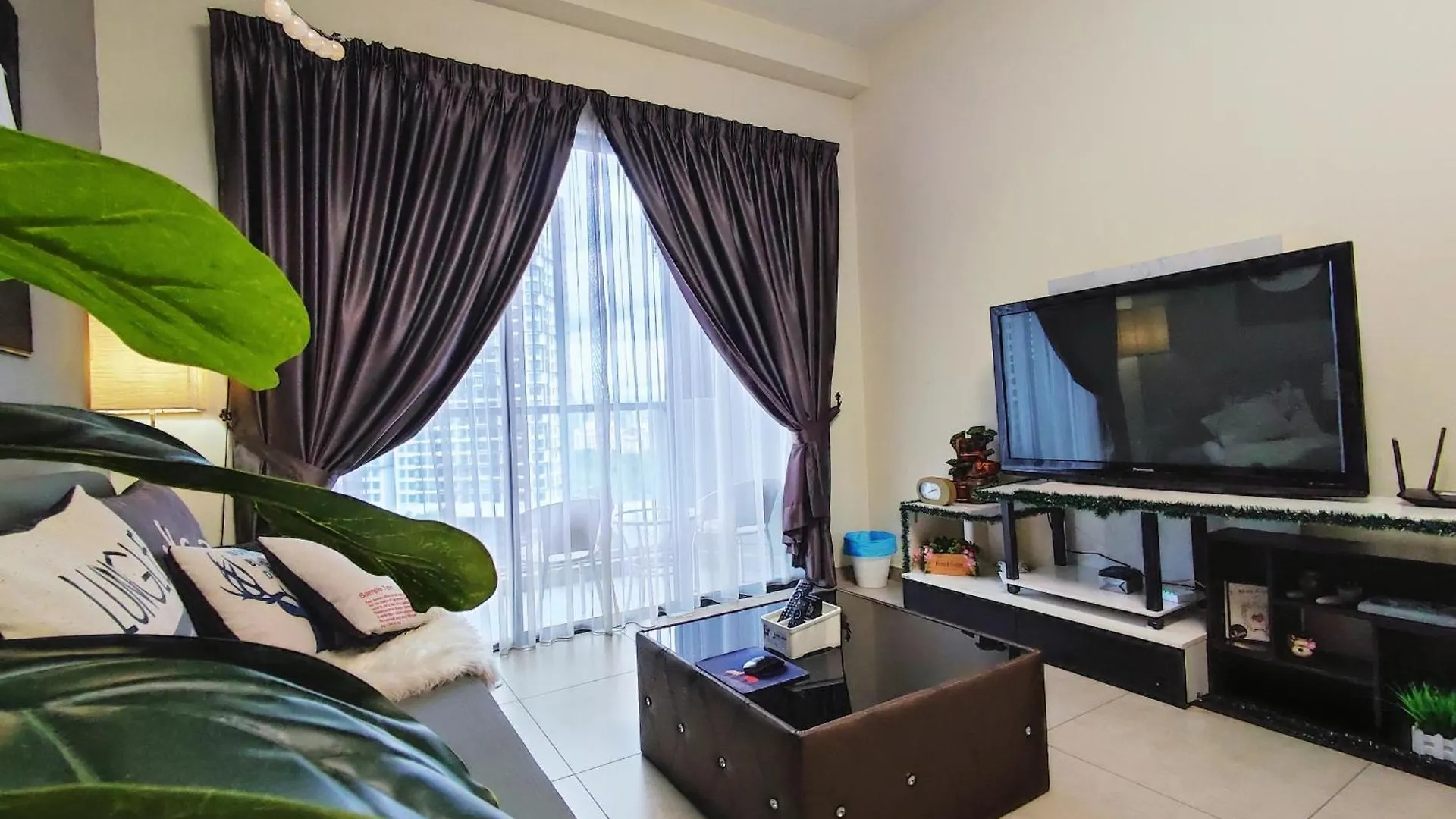 Апартаменты Petalz Residence Family Suite Near Mid Valley, Bukit Jalil, Sunway Куала-Лумпур